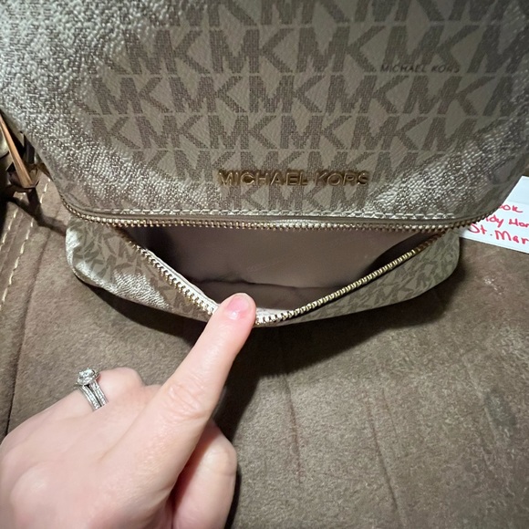 AUTHENTIC MICHAEL KORS Rhea Medium Logo Backpack main image 9